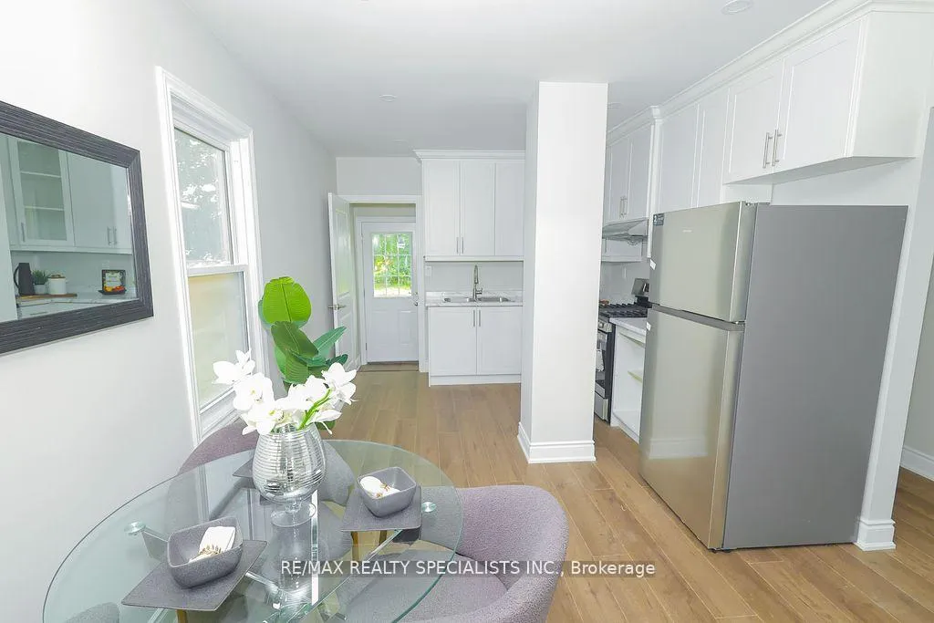 Photo 8 of 5920 Symmes Street, Niagara Falls, Dorchester — HOMEH