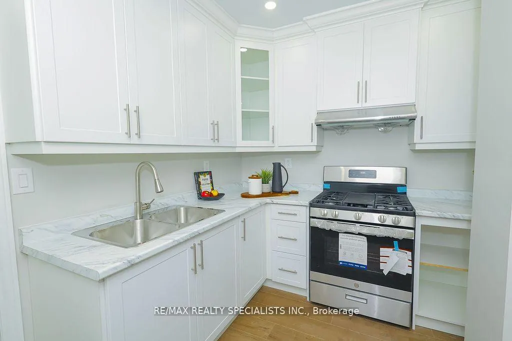 Photo 12 of 5920 Symmes Street, Niagara Falls, Dorchester — HOMEH