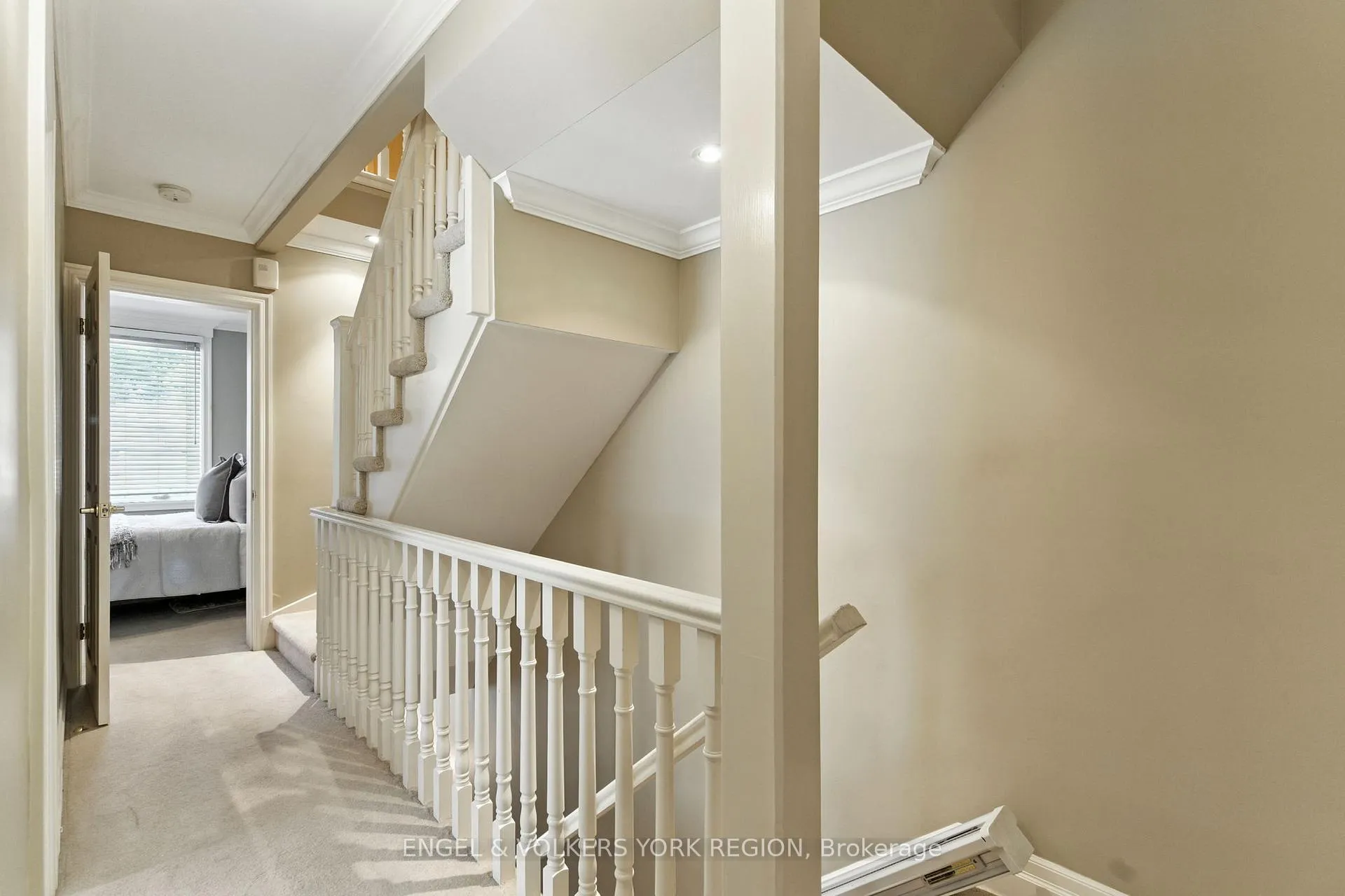 Photo 16 of 484 John Street N, Hamilton, North End — HOMEH