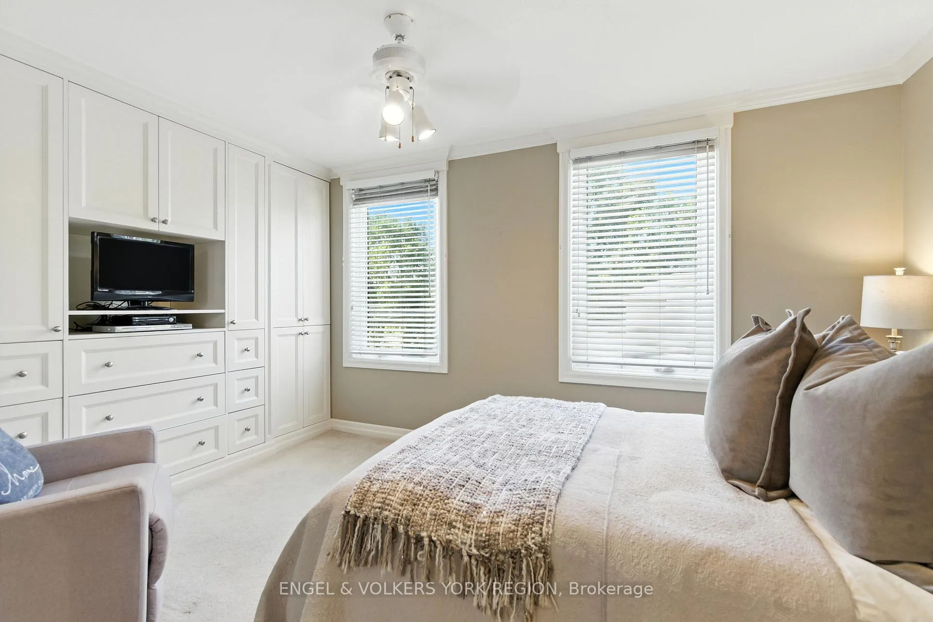 Photo 20 of 484 John Street N, Hamilton, North End — HOMEH