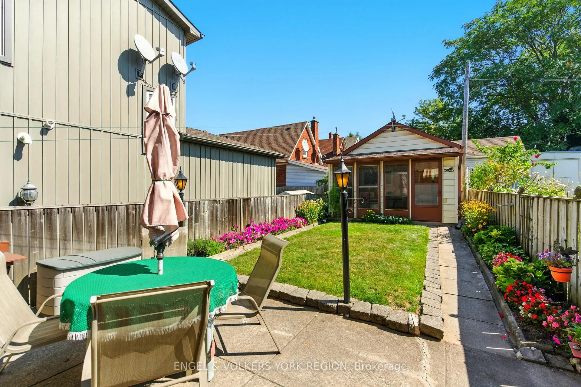 Photo 33 of 484 John Street N, Hamilton, North End — HOMEH