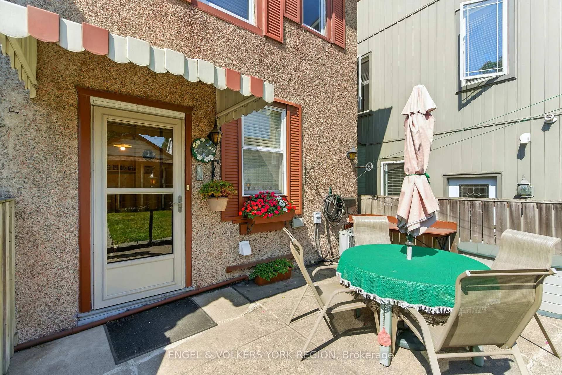 Photo 34 of 484 John Street N, Hamilton, North End — HOMEH