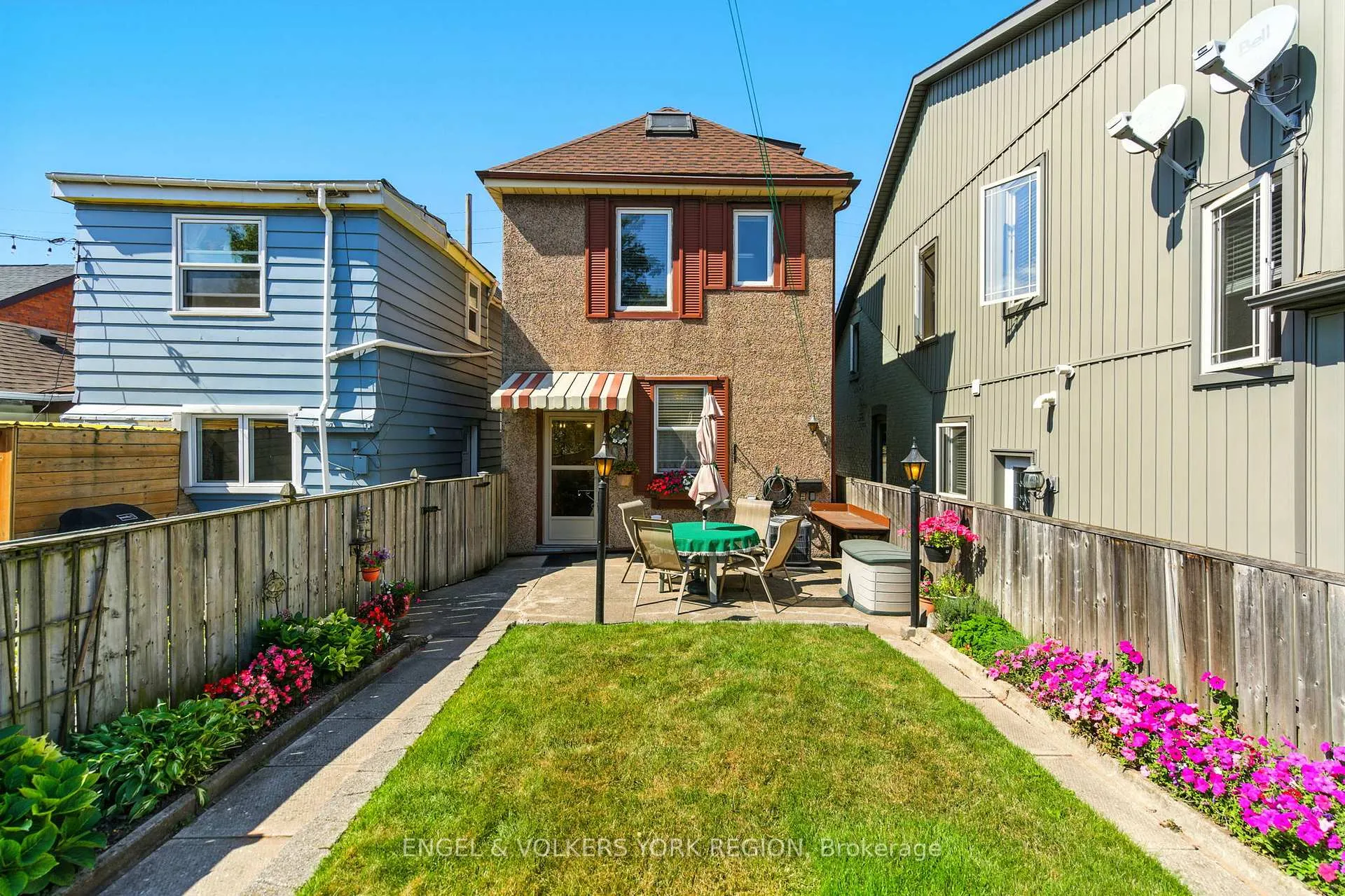 Photo 38 of 484 John Street N, Hamilton, North End — HOMEH