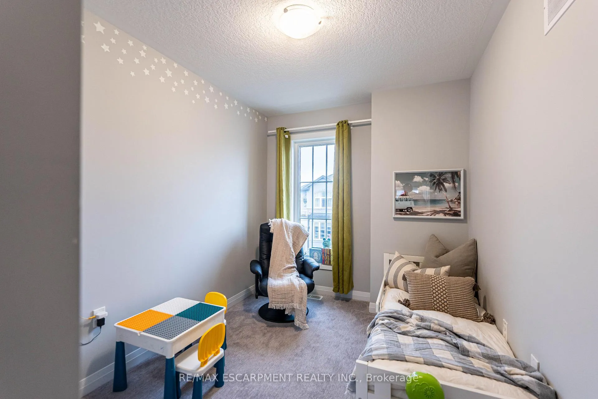 Photo 18 of 52 Aquarius Crescent, Hamilton, Rural Glanbrook — HOMEH