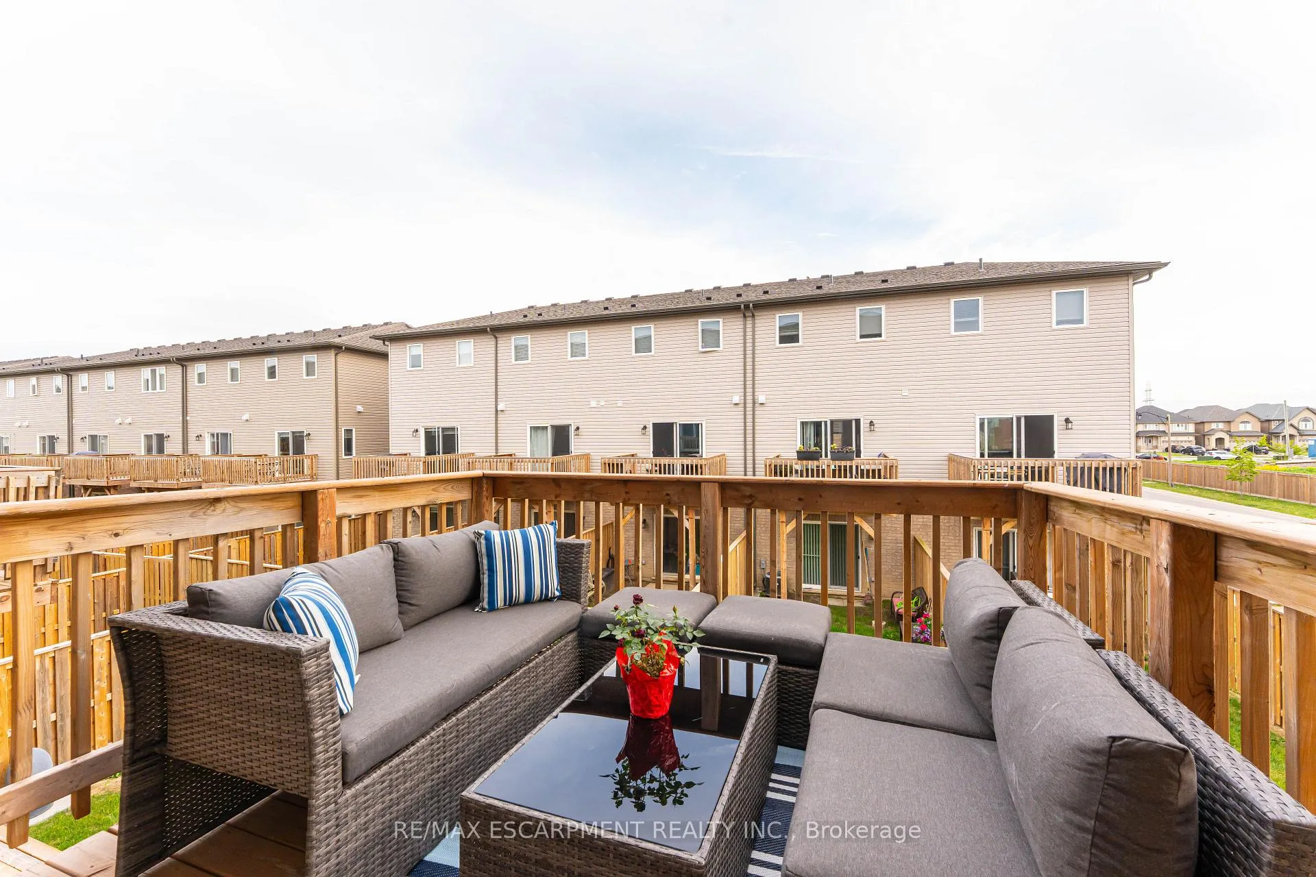 Photo 20 of 52 Aquarius Crescent, Hamilton, Rural Glanbrook — HOMEH
