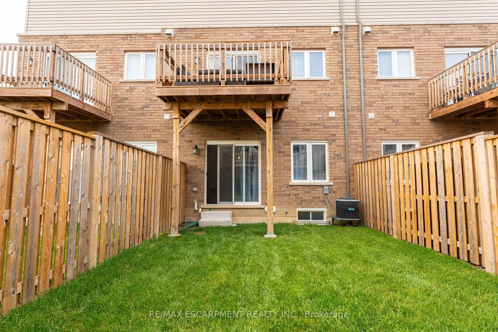 Photo 22 of 52 Aquarius Crescent, Hamilton, Rural Glanbrook — HOMEH