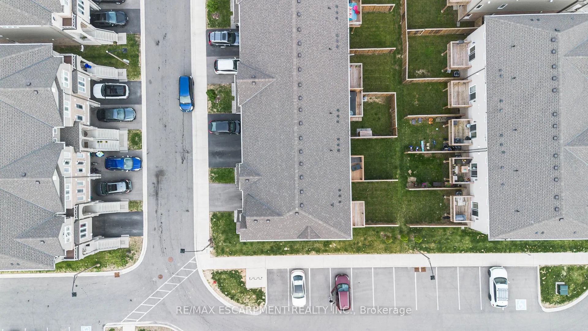 Photo 26 of 52 Aquarius Crescent, Hamilton, Rural Glanbrook — HOMEH