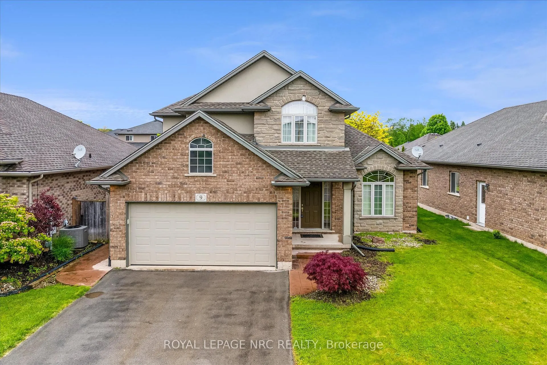 Photo 1 of 9 Cooper Court, Pelham, Fonthill — HOMEH