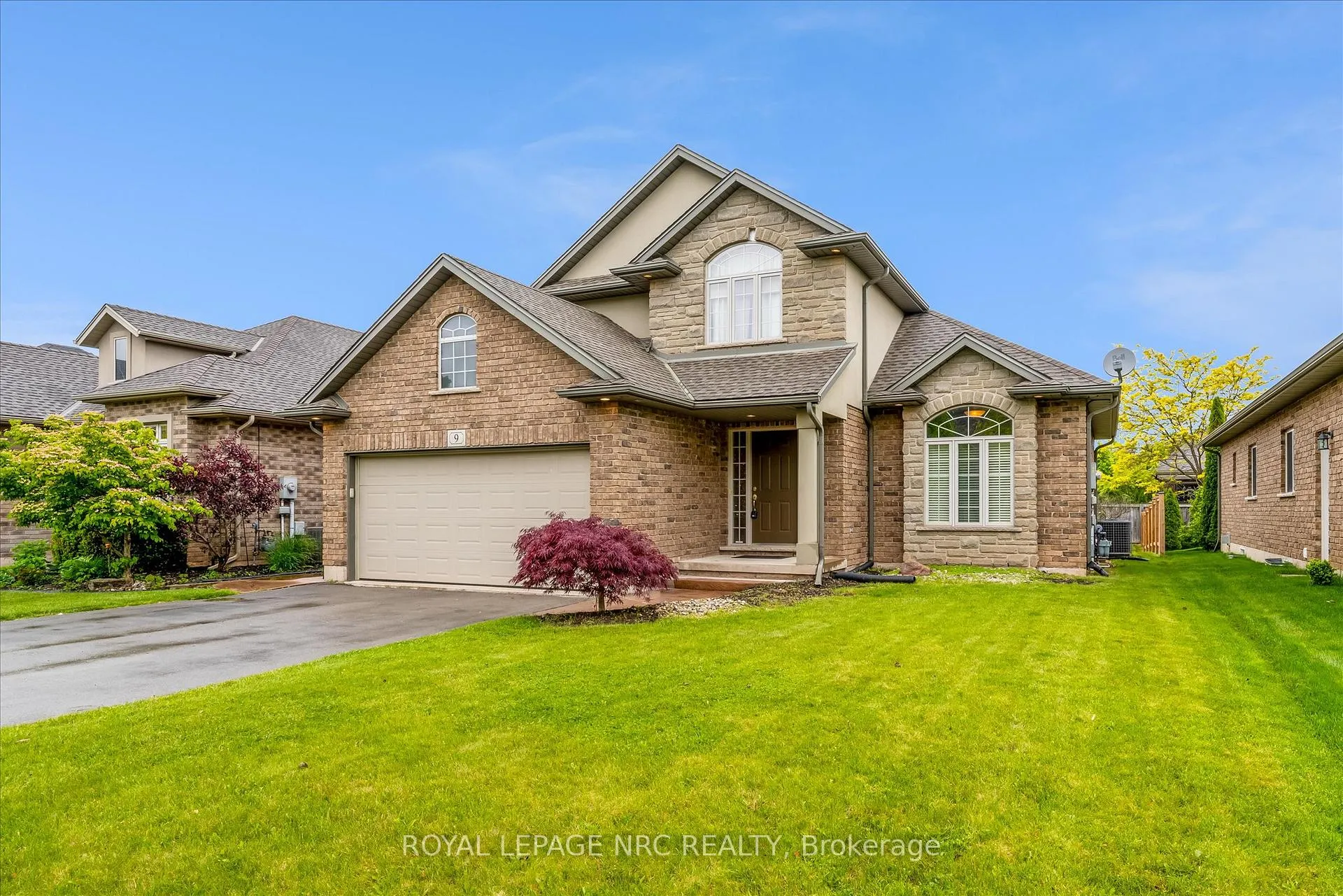 Photo 2 of 9 Cooper Court, Pelham, Fonthill — HOMEH