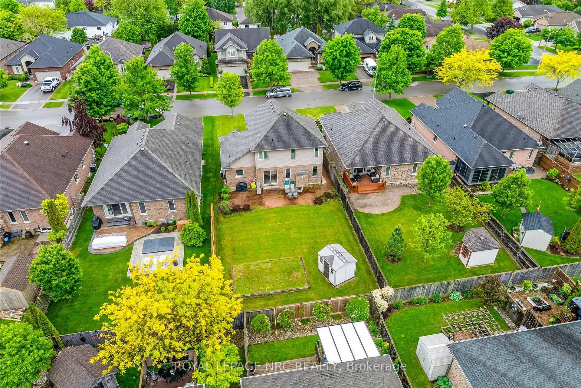 Photo 6 of 9 Cooper Court, Pelham, Fonthill — HOMEH