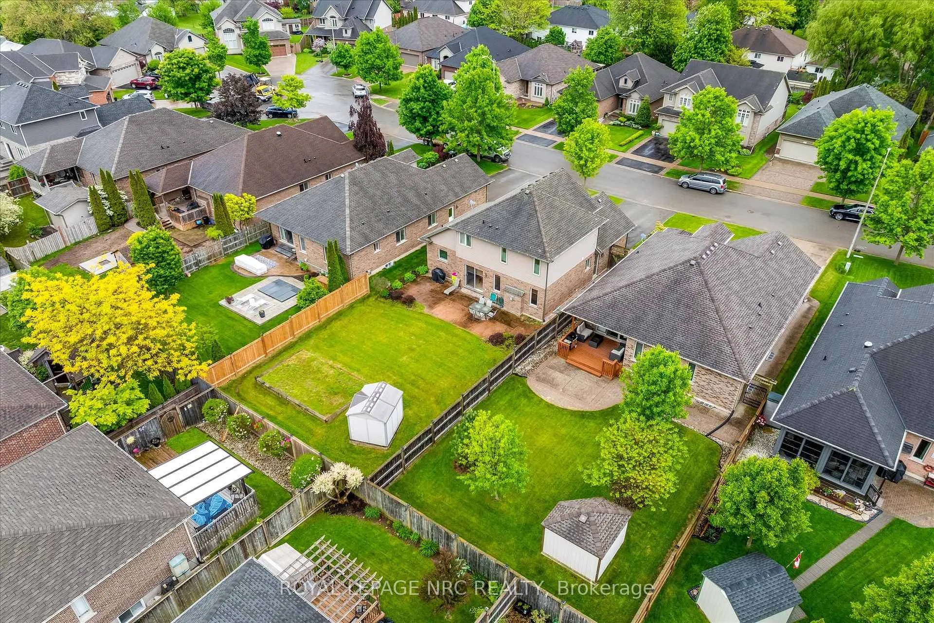 Photo 7 of 9 Cooper Court, Pelham, Fonthill — HOMEH
