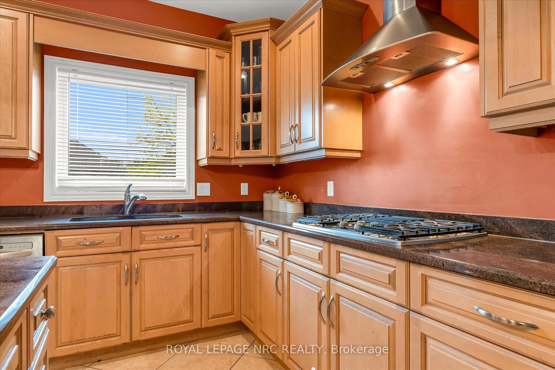 Photo 17 of 9 Cooper Court, Pelham, Fonthill — HOMEH