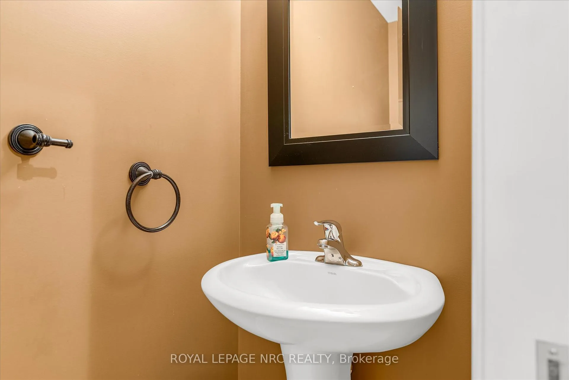 Photo 22 of 9 Cooper Court, Pelham, Fonthill — HOMEH