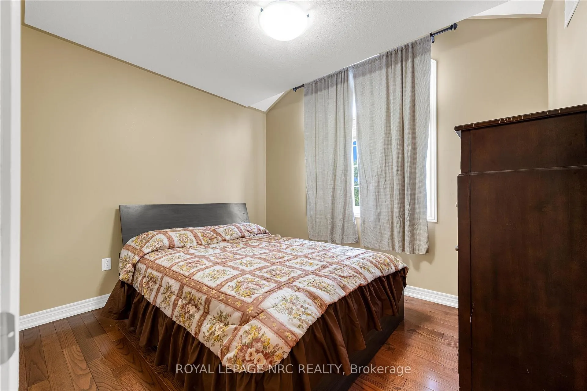 Photo 31 of 9 Cooper Court, Pelham, Fonthill — HOMEH