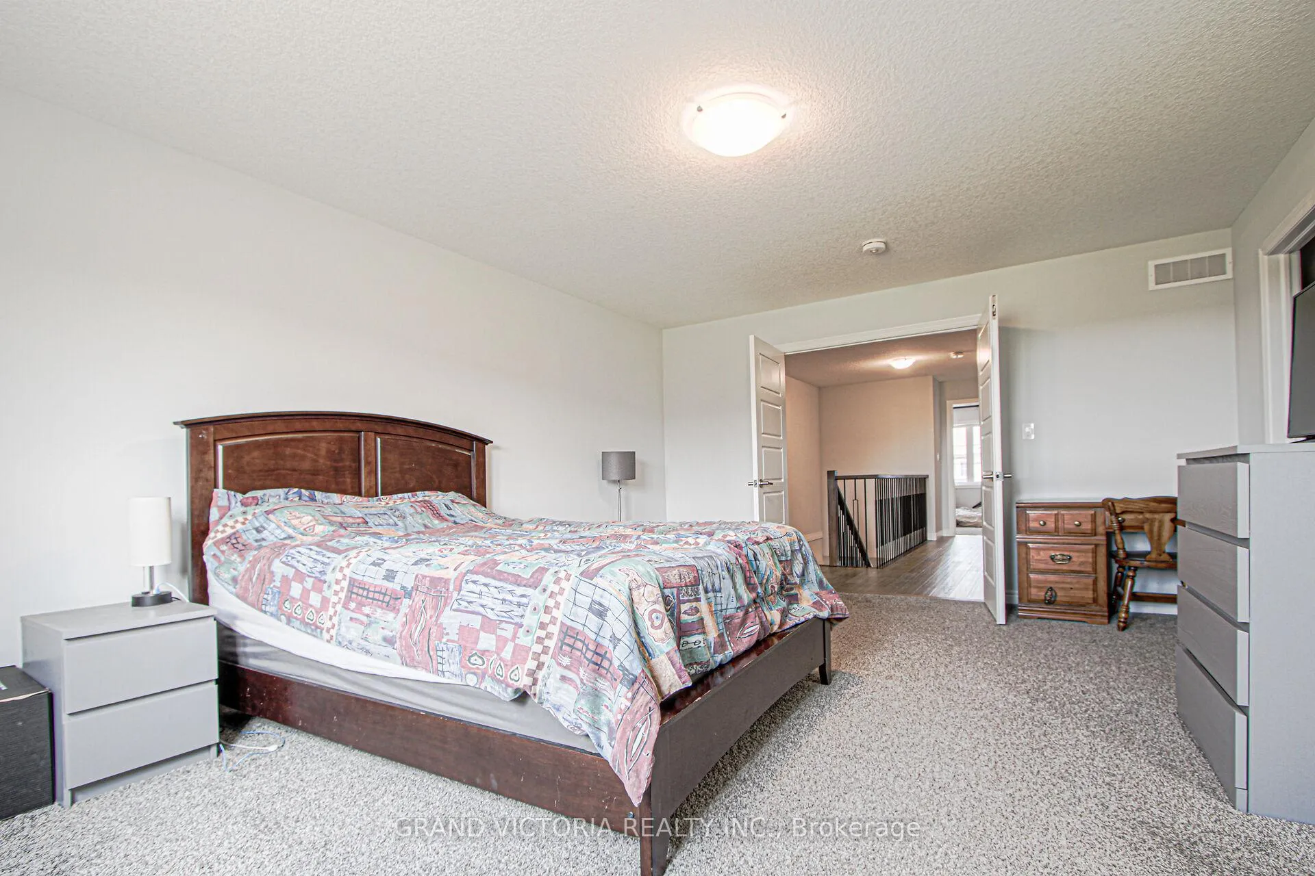 Photo 7 of 28 Zoe Lane, Hamilton, Binbrook — HOMEH