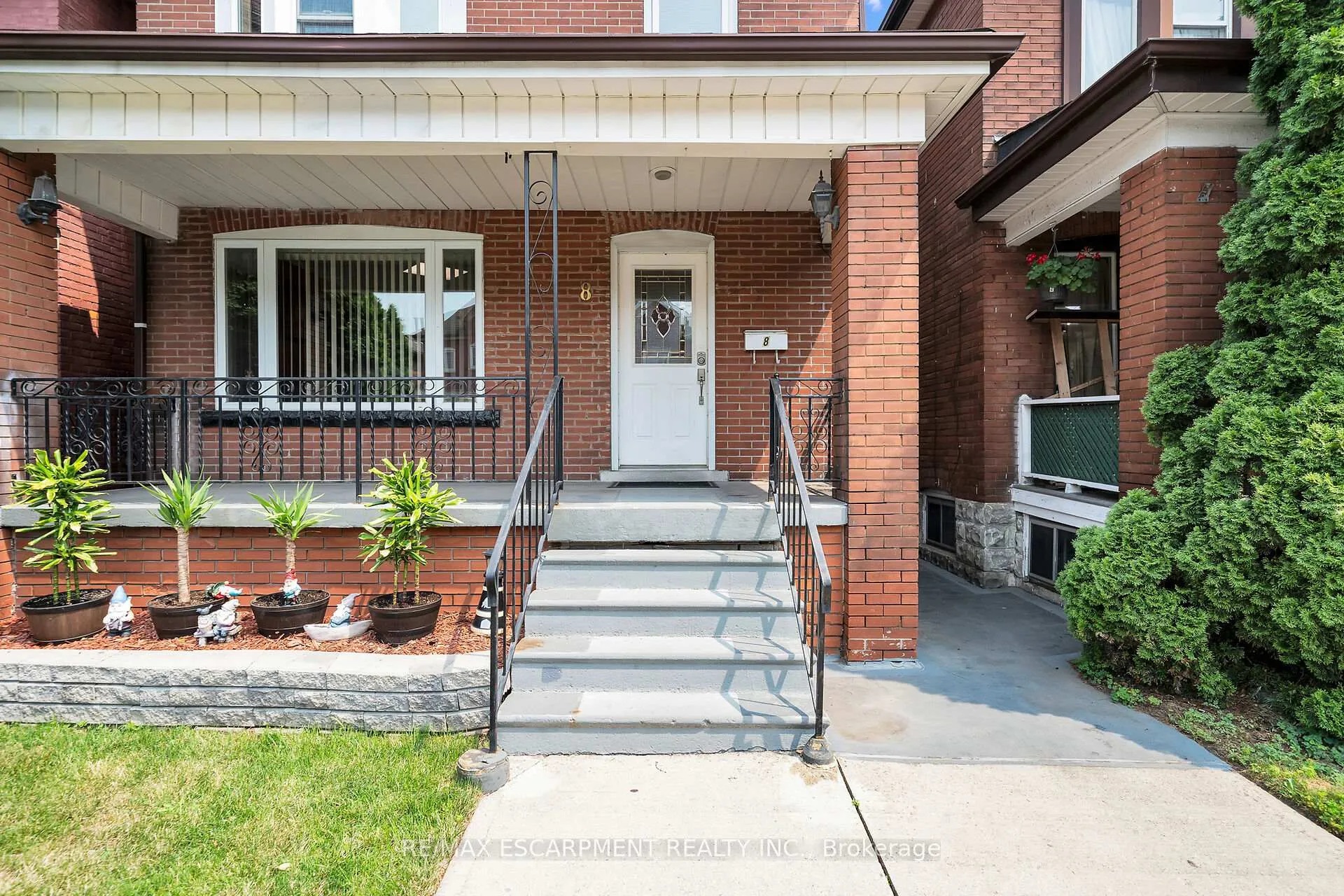 Photo 2 of 8 Kinrade Avenue, Hamilton, Gibson — HOMEH