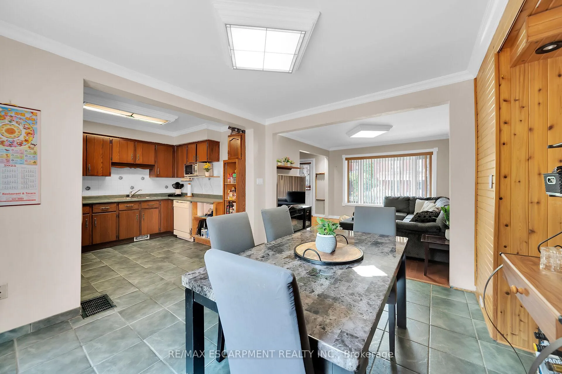 Photo 13 of 8 Kinrade Avenue, Hamilton, Gibson — HOMEH