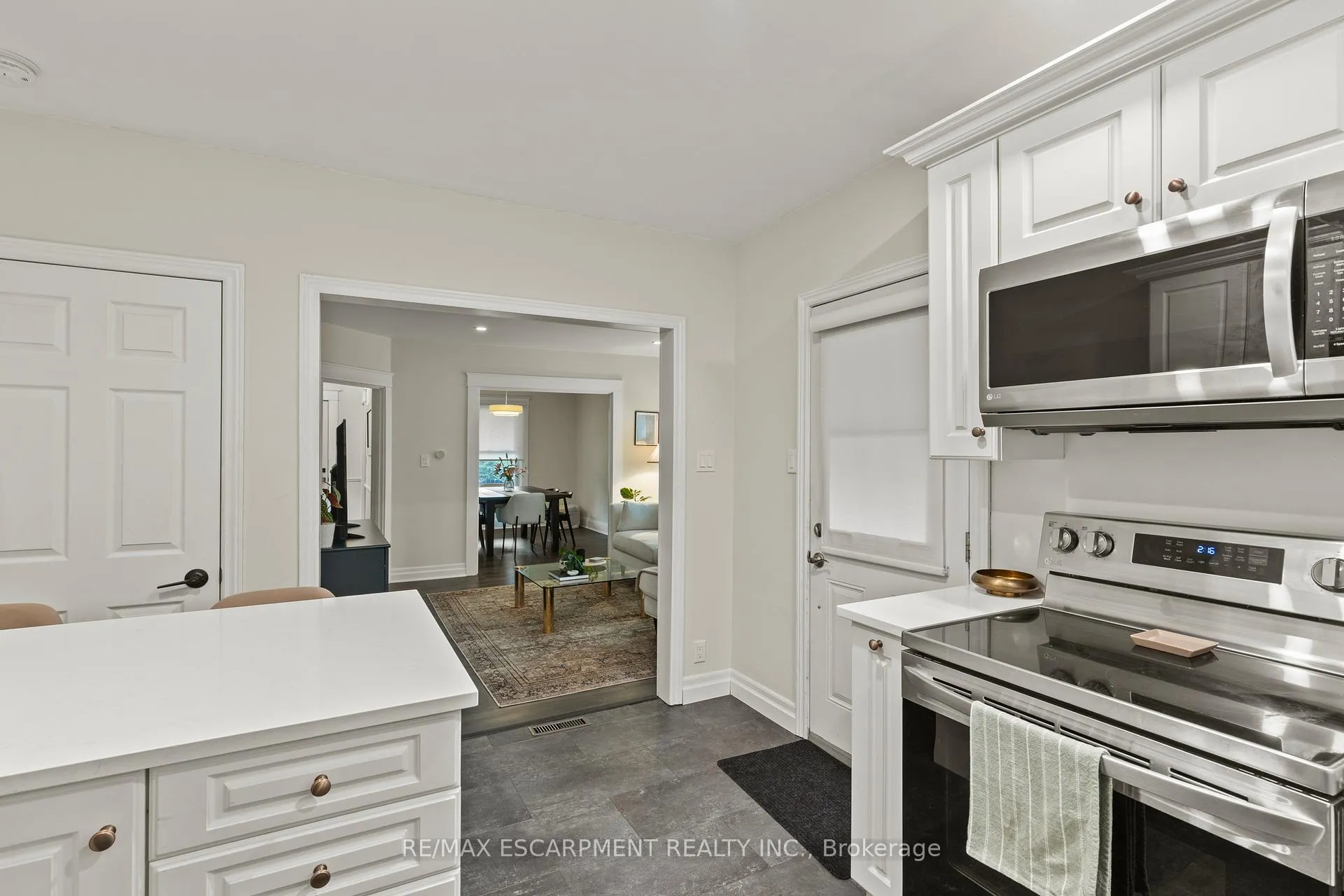 Photo 11 of 32 Webber Avenue, Hamilton, Stinson — HOMEH
