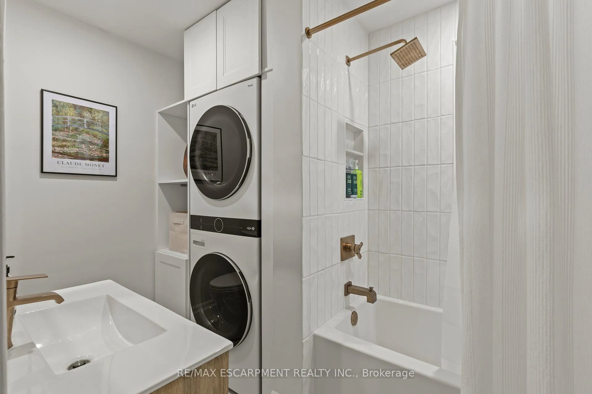 Photo 15 of 32 Webber Avenue, Hamilton, Stinson — HOMEH