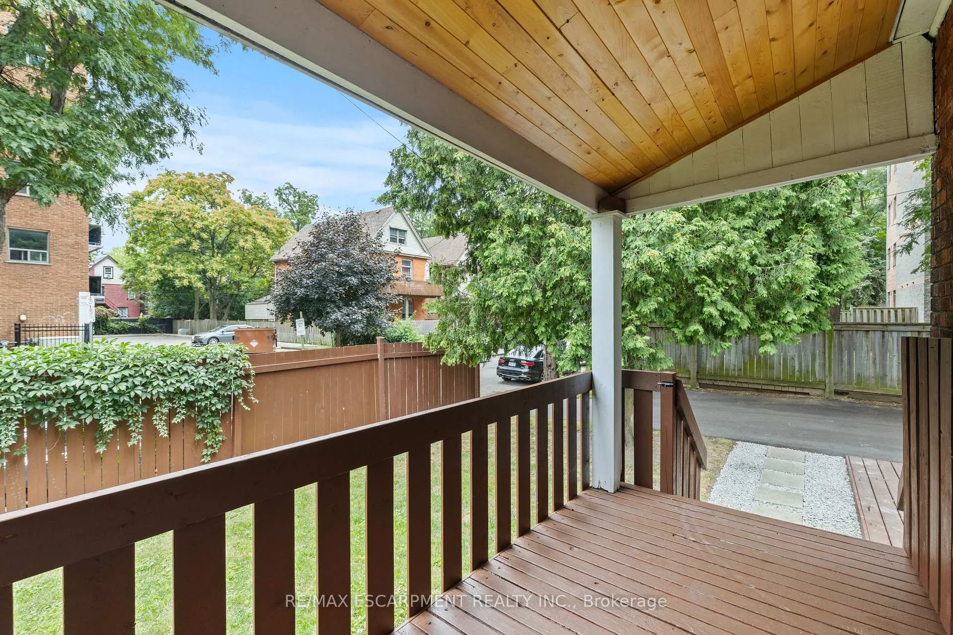 Photo 18 of 32 Webber Avenue, Hamilton, Stinson — HOMEH