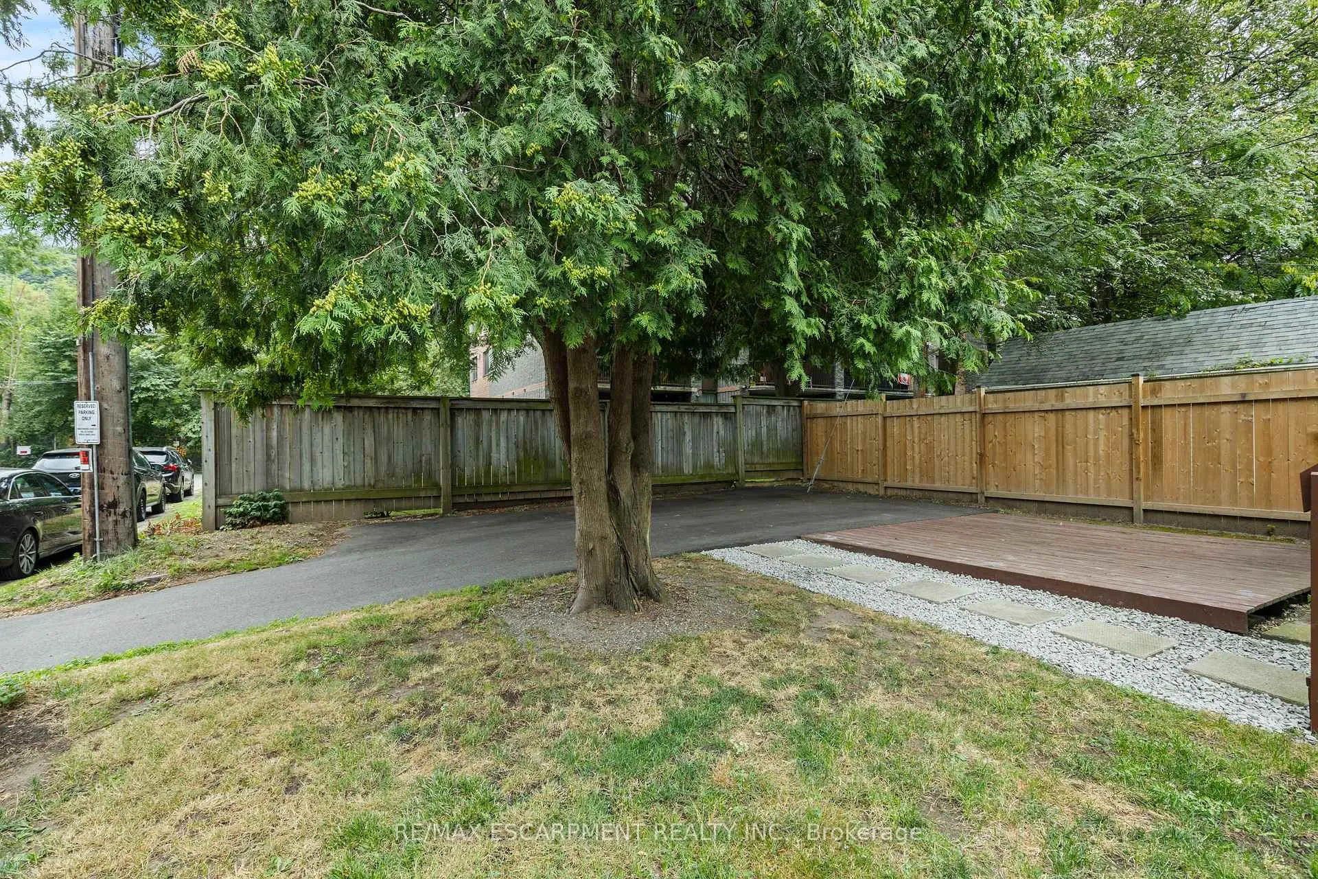 Photo 20 of 32 Webber Avenue, Hamilton, Stinson — HOMEH