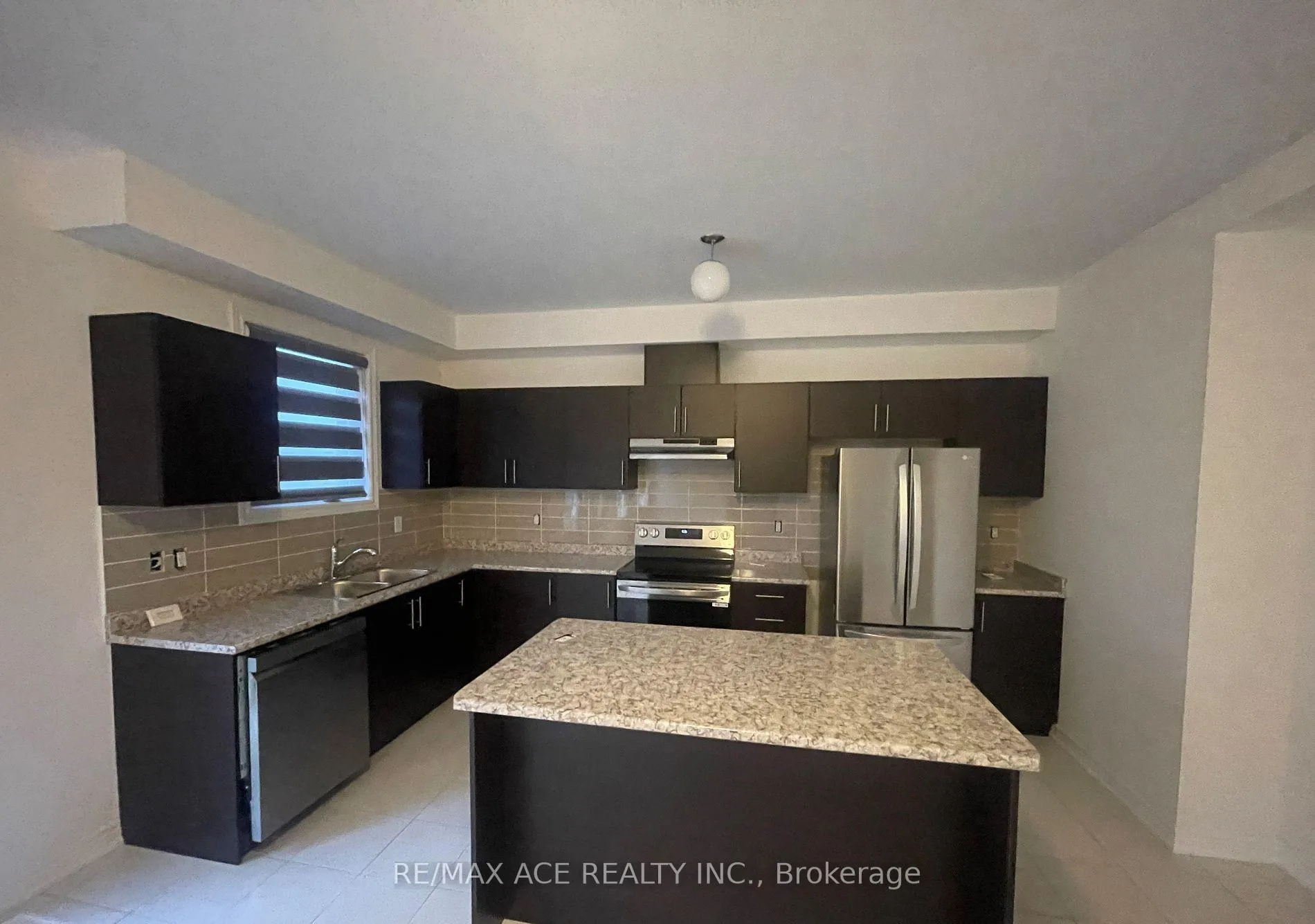 Photo 5 of 6 Wakefield Boulevard, Essa, Angus — HOMEH