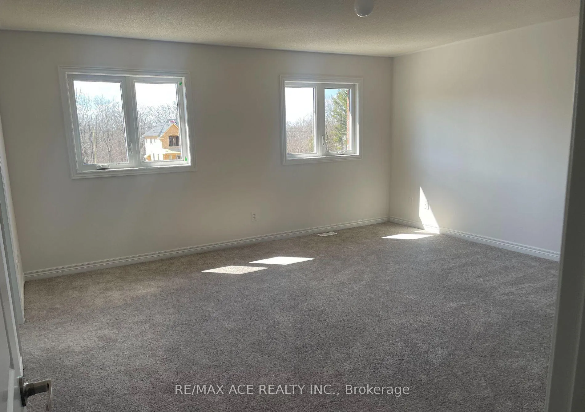 Photo 10 of 6 Wakefield Boulevard, Essa, Angus — HOMEH