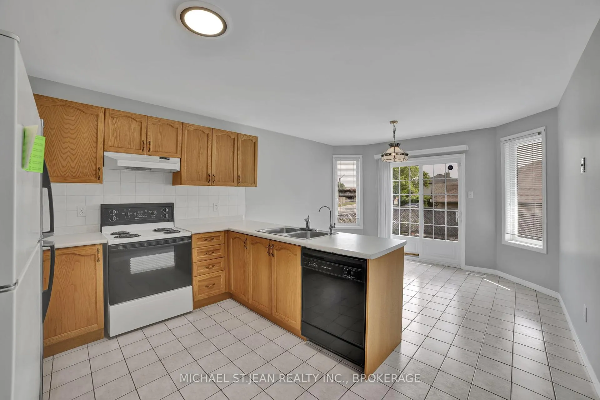 Photo 13 of 3 Massena Drive, Hamilton, Barnstown — HOMEH