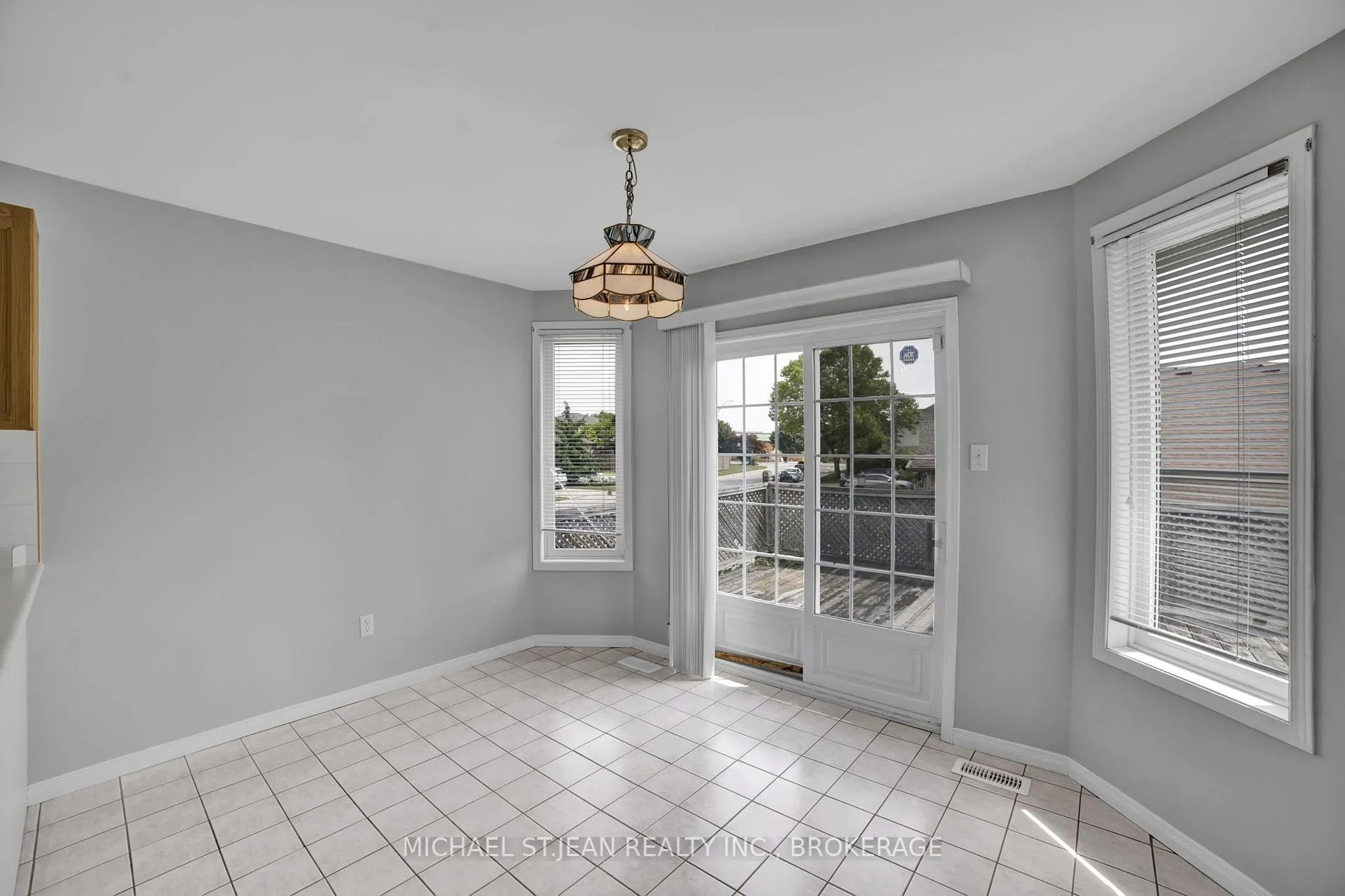 Photo 14 of 3 Massena Drive, Hamilton, Barnstown — HOMEH