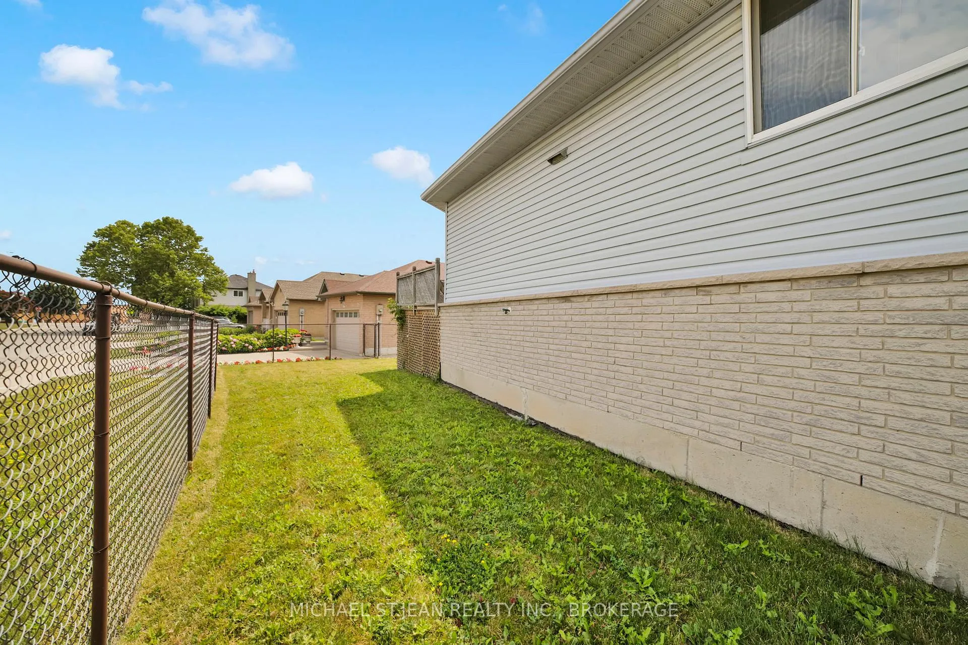 Photo 35 of 3 Massena Drive, Hamilton, Barnstown — HOMEH