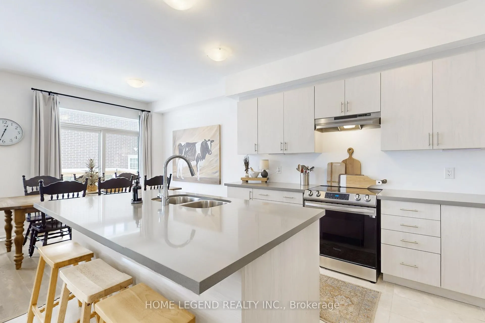 Photo 8 of 24 Lally Terrace, Barrie, Innis-Shore — HOMEH