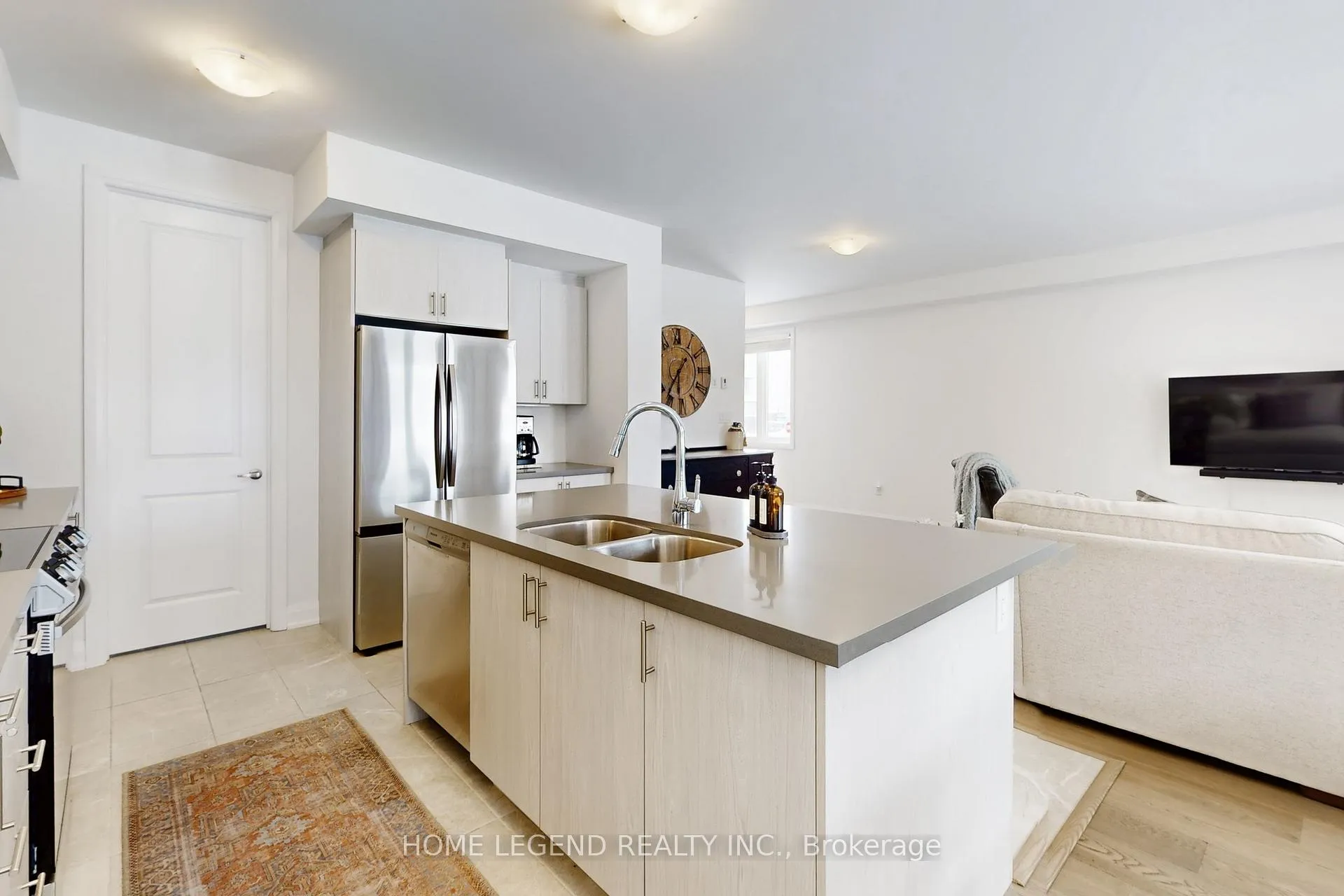 Photo 10 of 24 Lally Terrace, Barrie, Innis-Shore — HOMEH