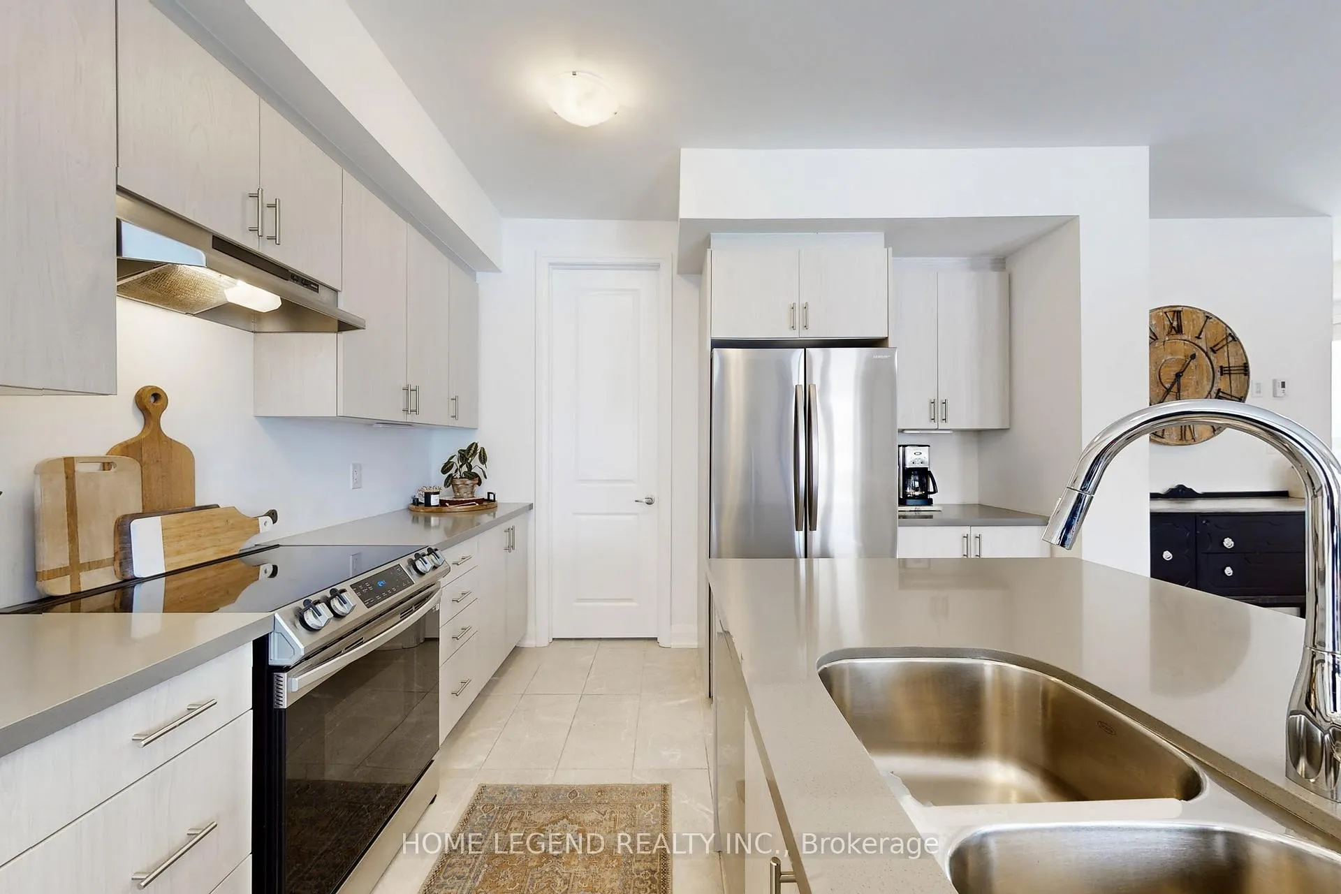 Photo 11 of 24 Lally Terrace, Barrie, Innis-Shore — HOMEH
