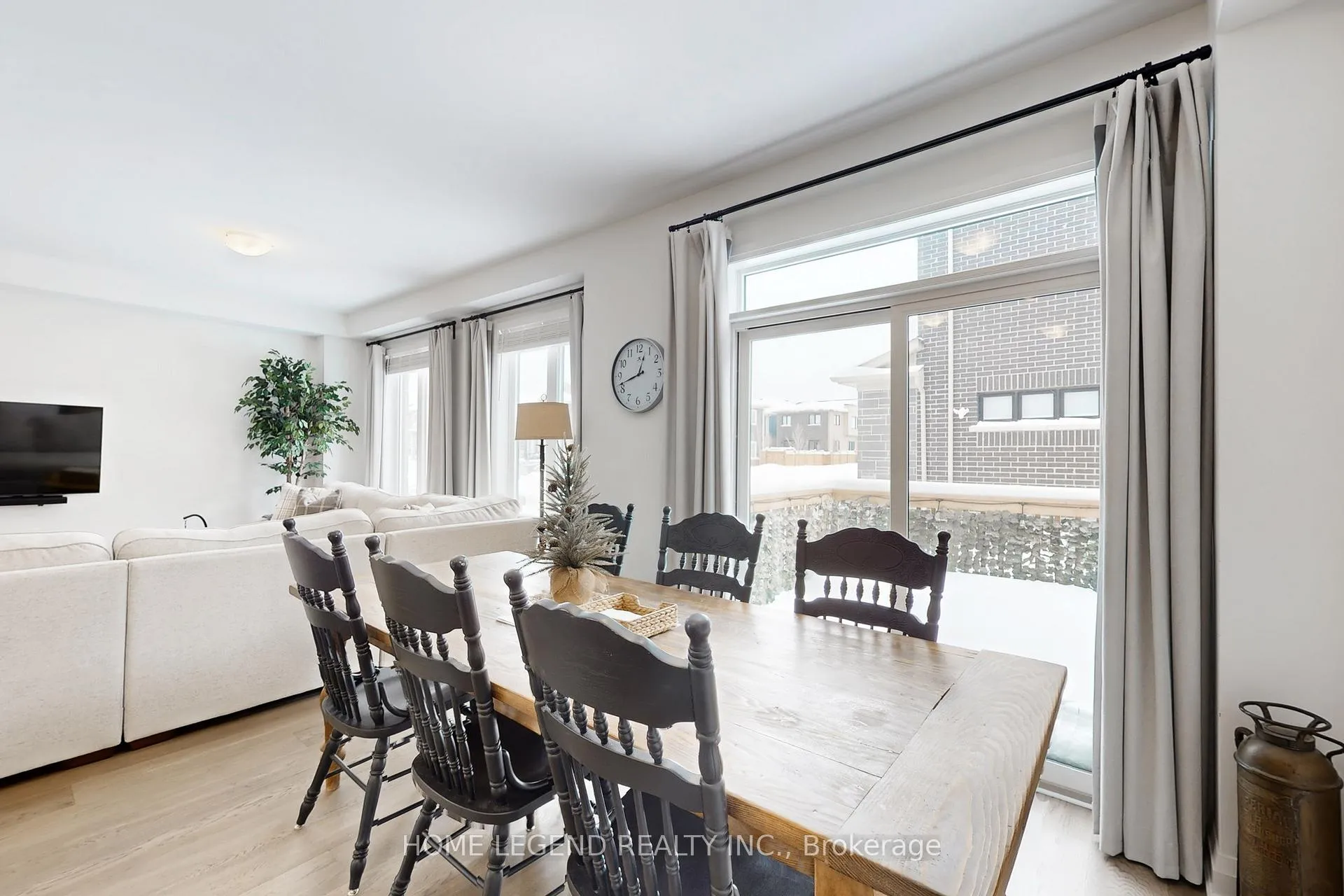 Photo 15 of 24 Lally Terrace, Barrie, Innis-Shore — HOMEH