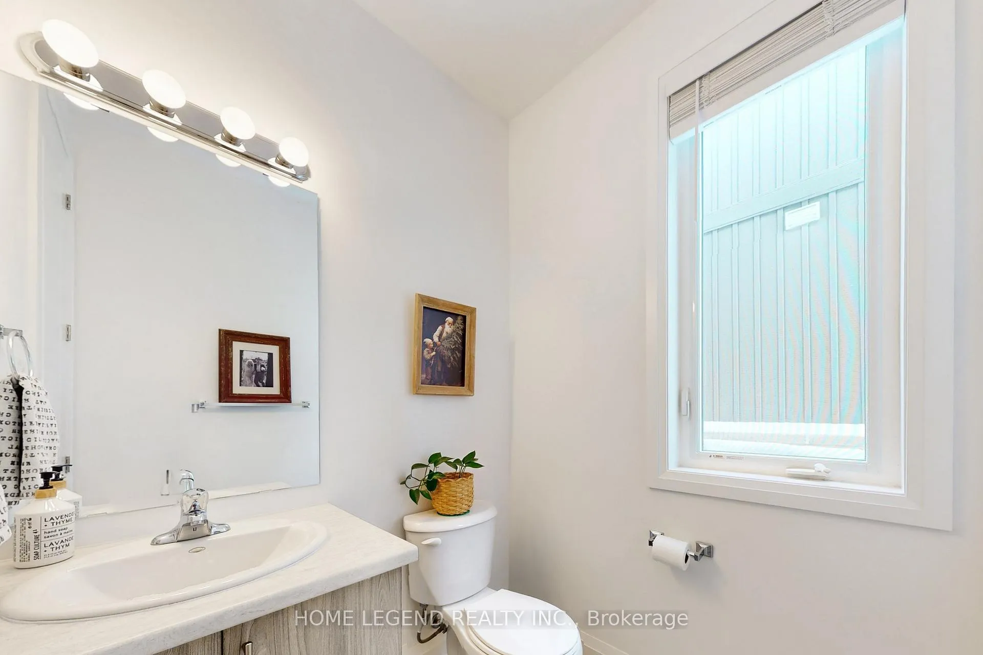 Photo 17 of 24 Lally Terrace, Barrie, Innis-Shore — HOMEH