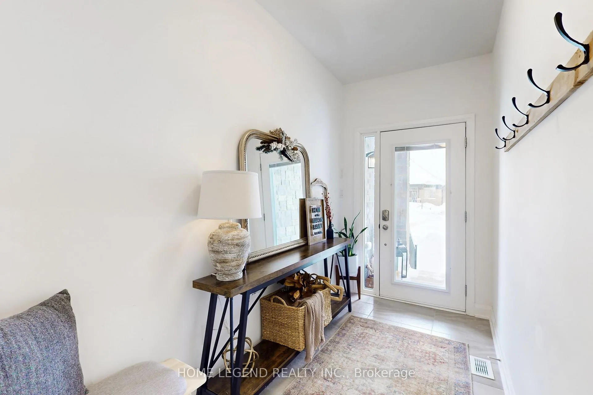 Photo 18 of 24 Lally Terrace, Barrie, Innis-Shore — HOMEH