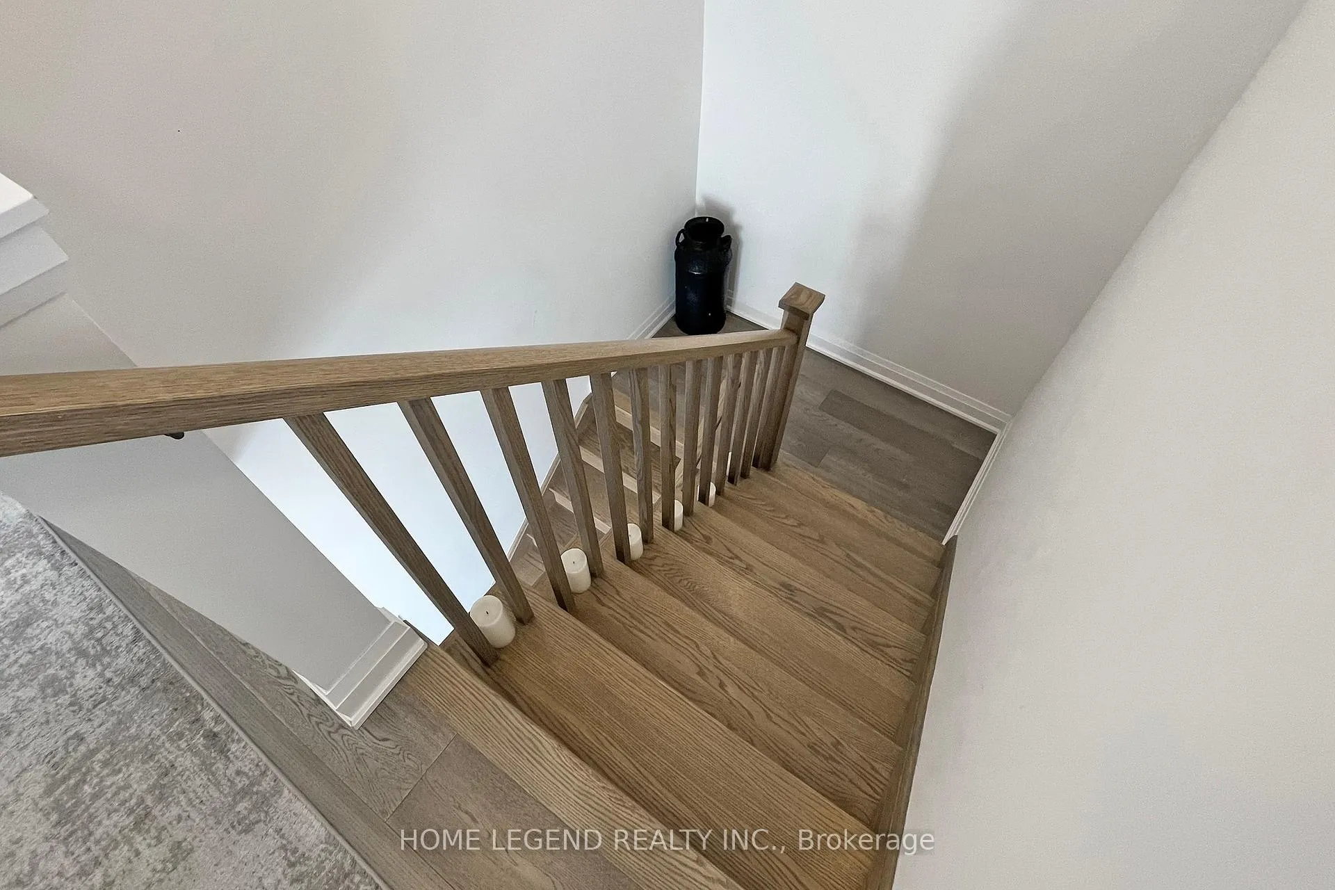 Photo 22 of 24 Lally Terrace, Barrie, Innis-Shore — HOMEH