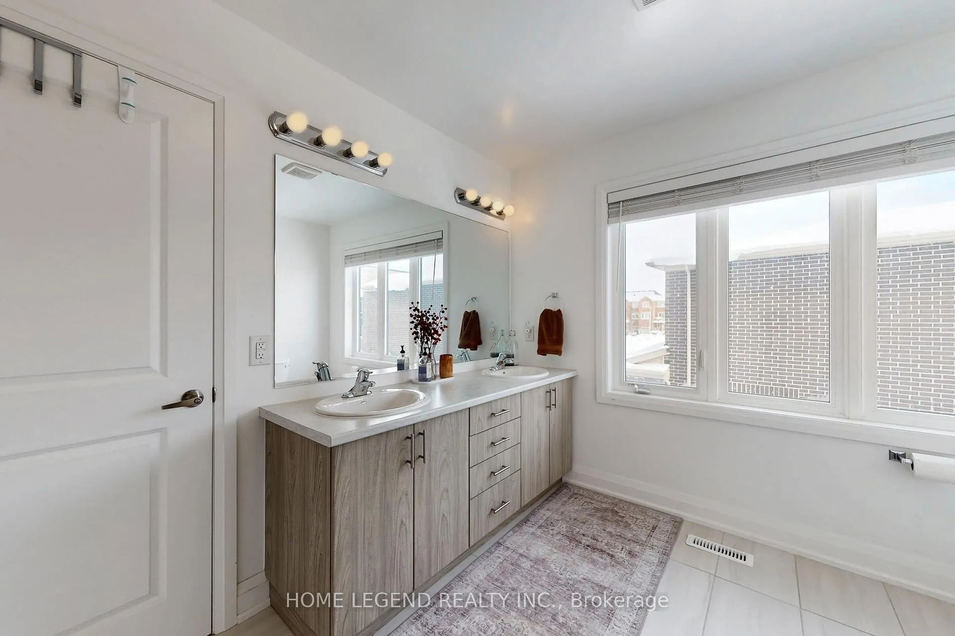 Photo 31 of 24 Lally Terrace, Barrie, Innis-Shore — HOMEH