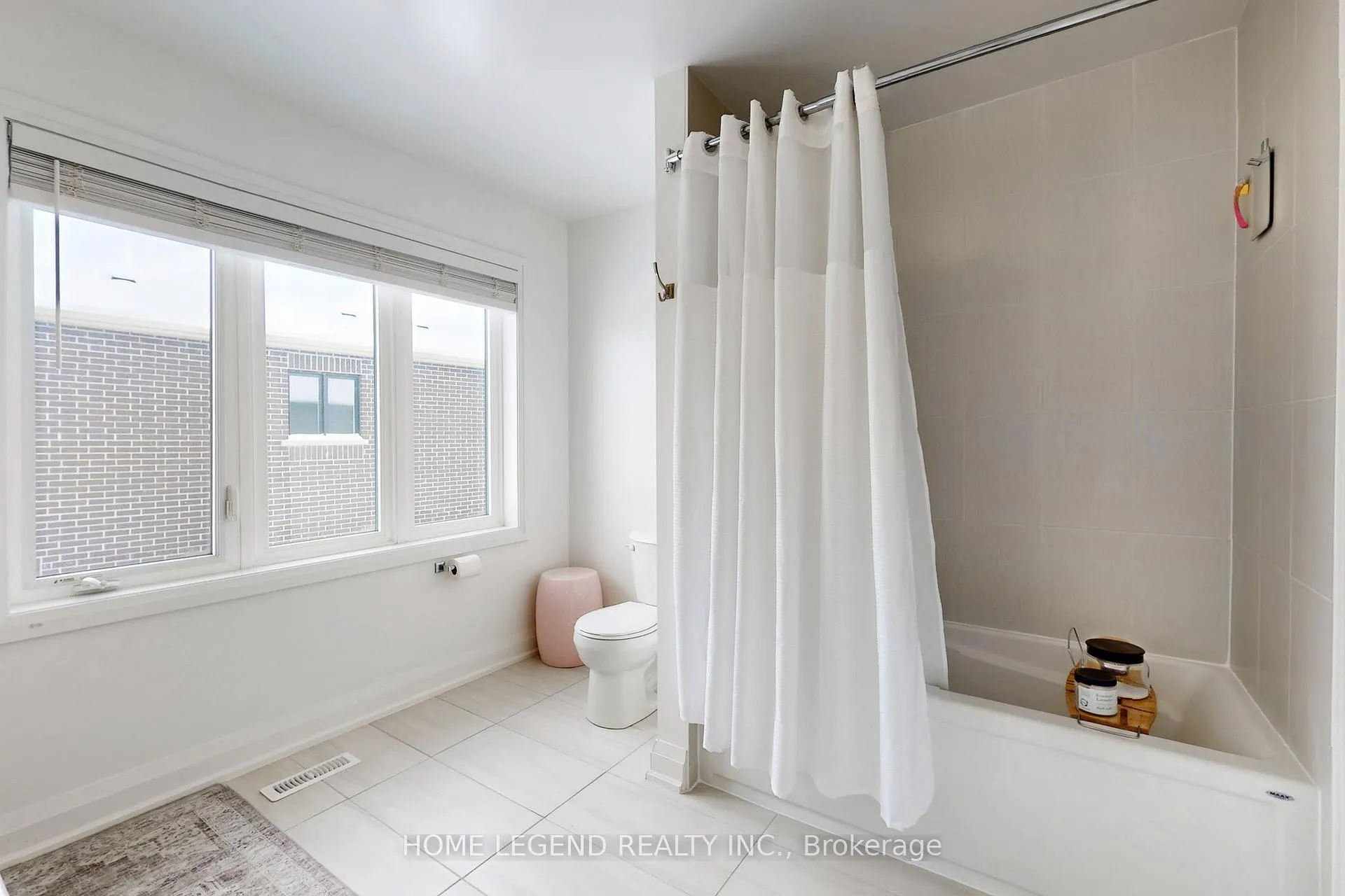 Photo 33 of 24 Lally Terrace, Barrie, Innis-Shore — HOMEH
