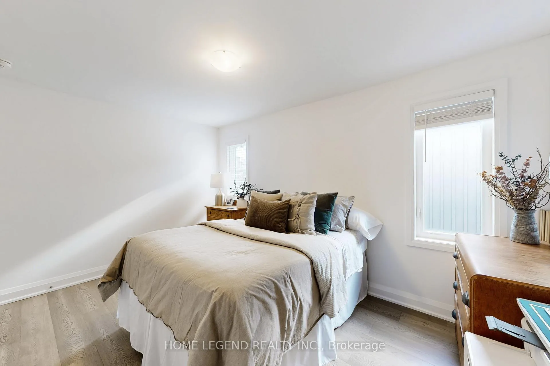 Photo 36 of 24 Lally Terrace, Barrie, Innis-Shore — HOMEH