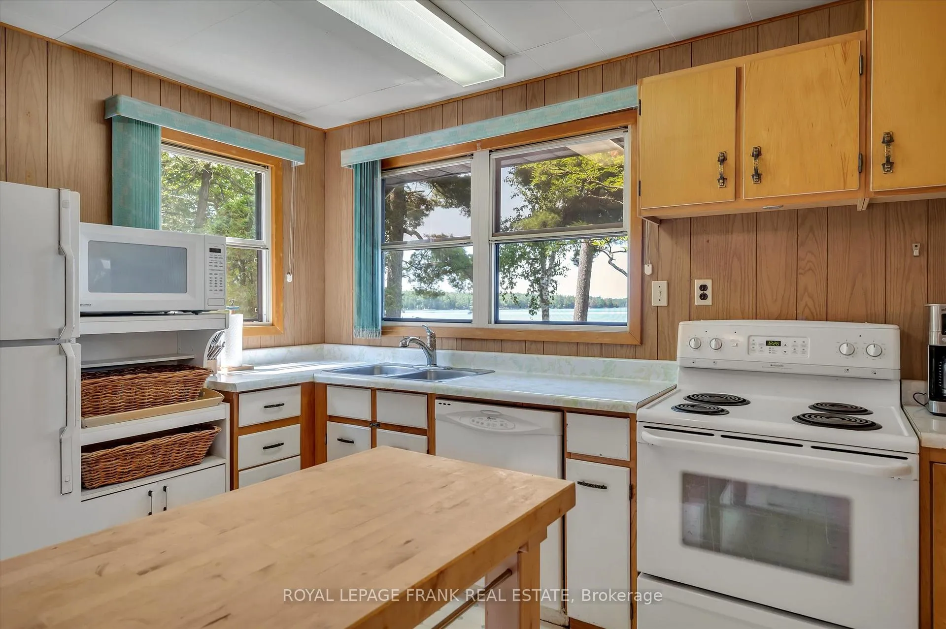 Photo 13 of 2724 Newcomb Lane, Selwyn — HOMEH