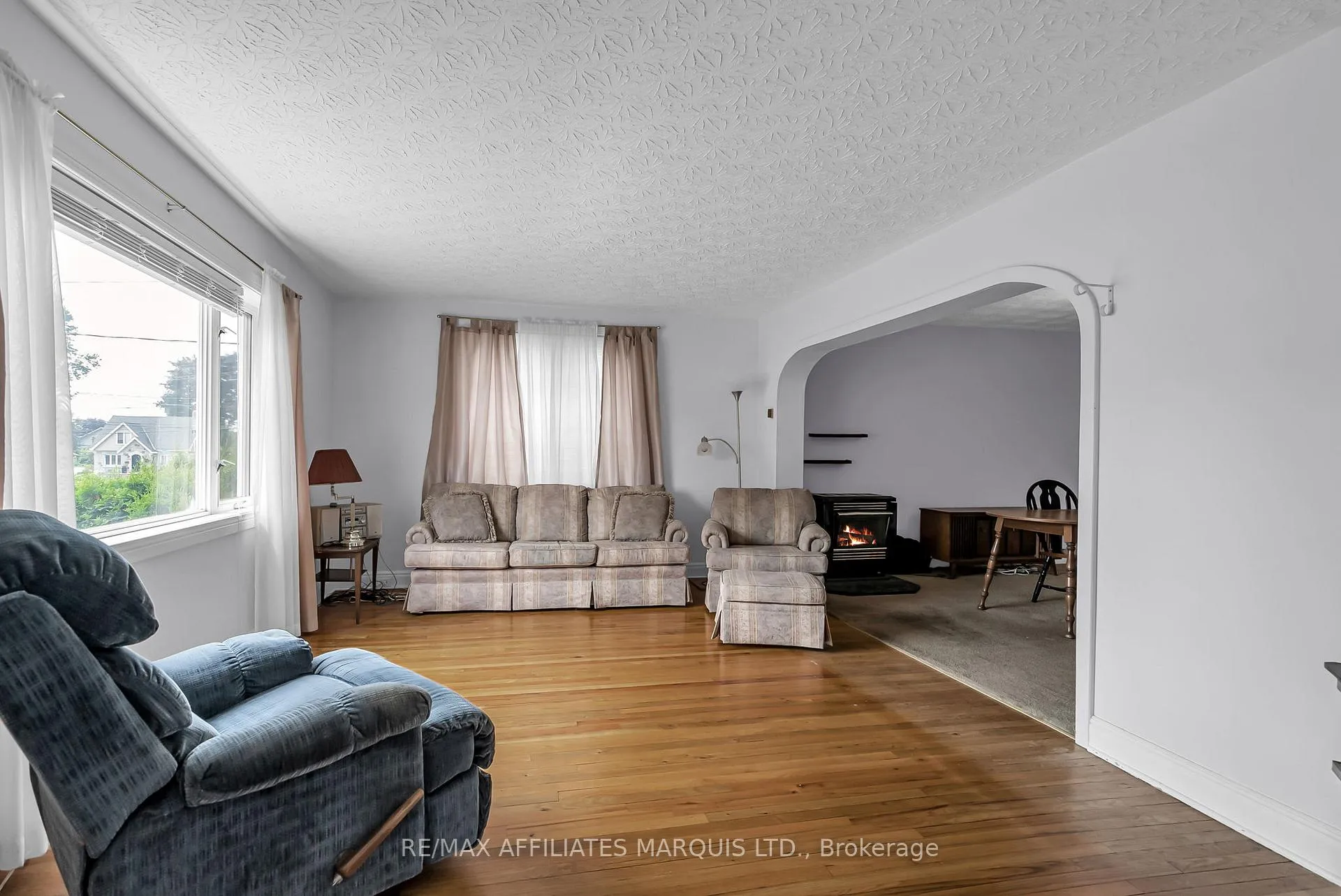 Photo 4 of 1507 Queen Street, Cornwall — HOMEH