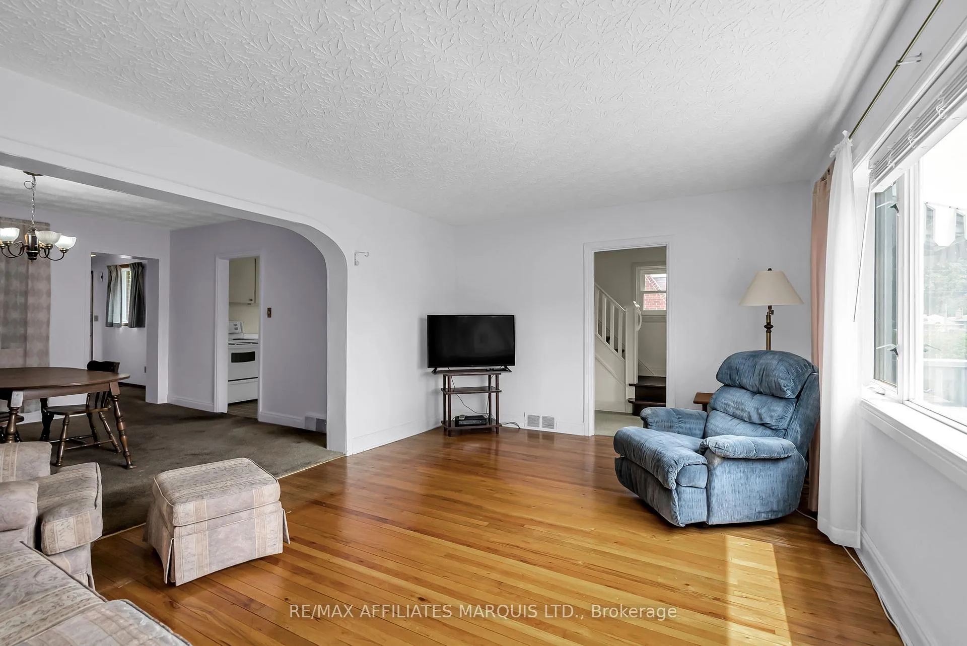 Photo 5 of 1507 Queen Street, Cornwall — HOMEH