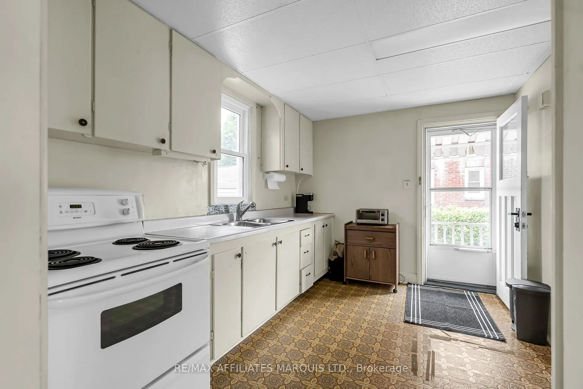 Photo 11 of 1507 Queen Street, Cornwall — HOMEH