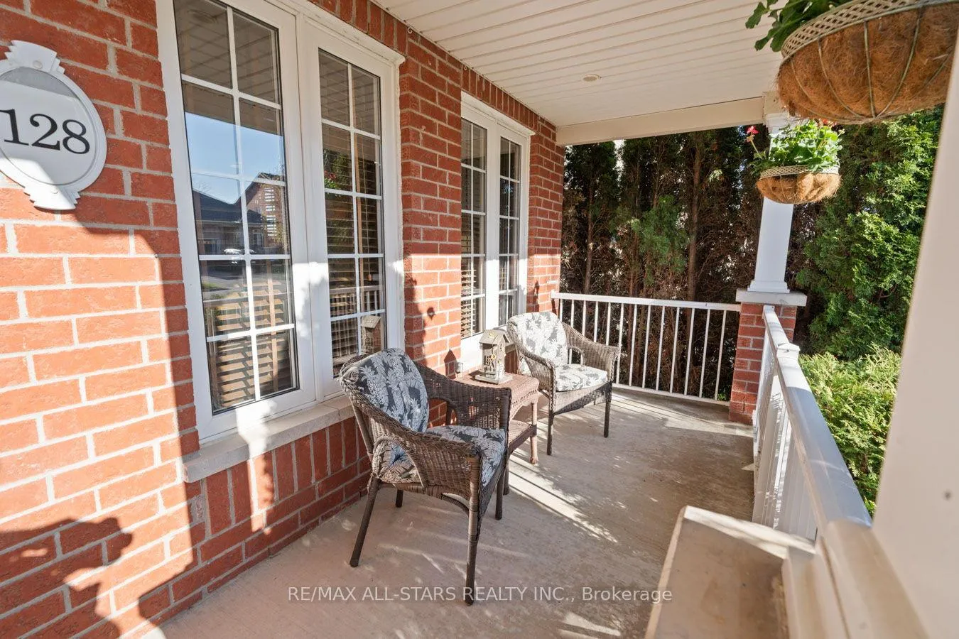 Photo 3 of 128 Earl Cuddie Boulevard, Scugog, Port Perry — HOMEH
