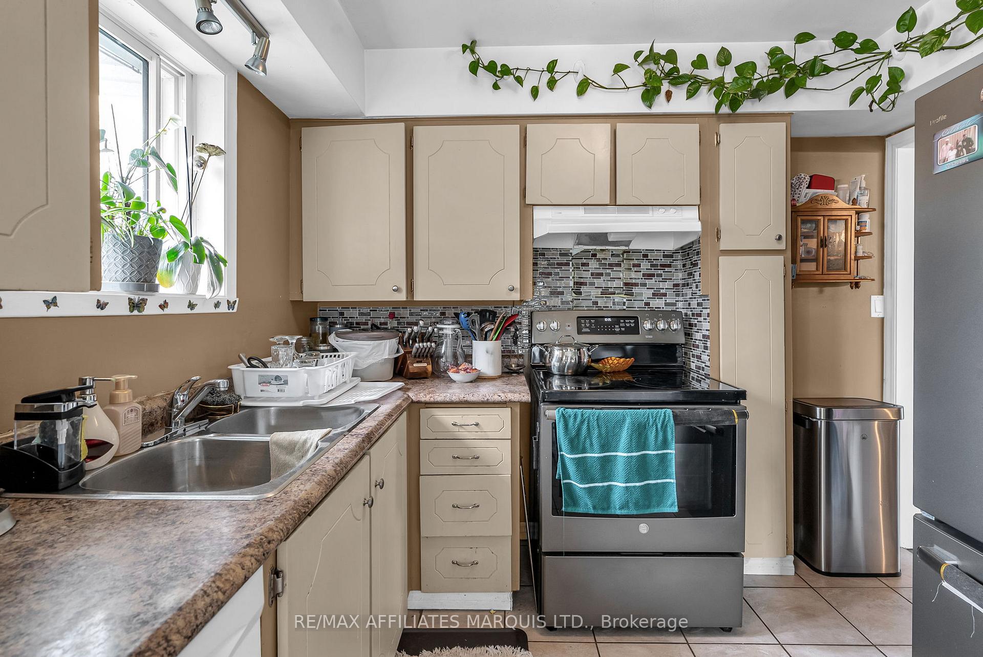 Photo 8 of 828 Augustus Street, Cornwall — HOMEH