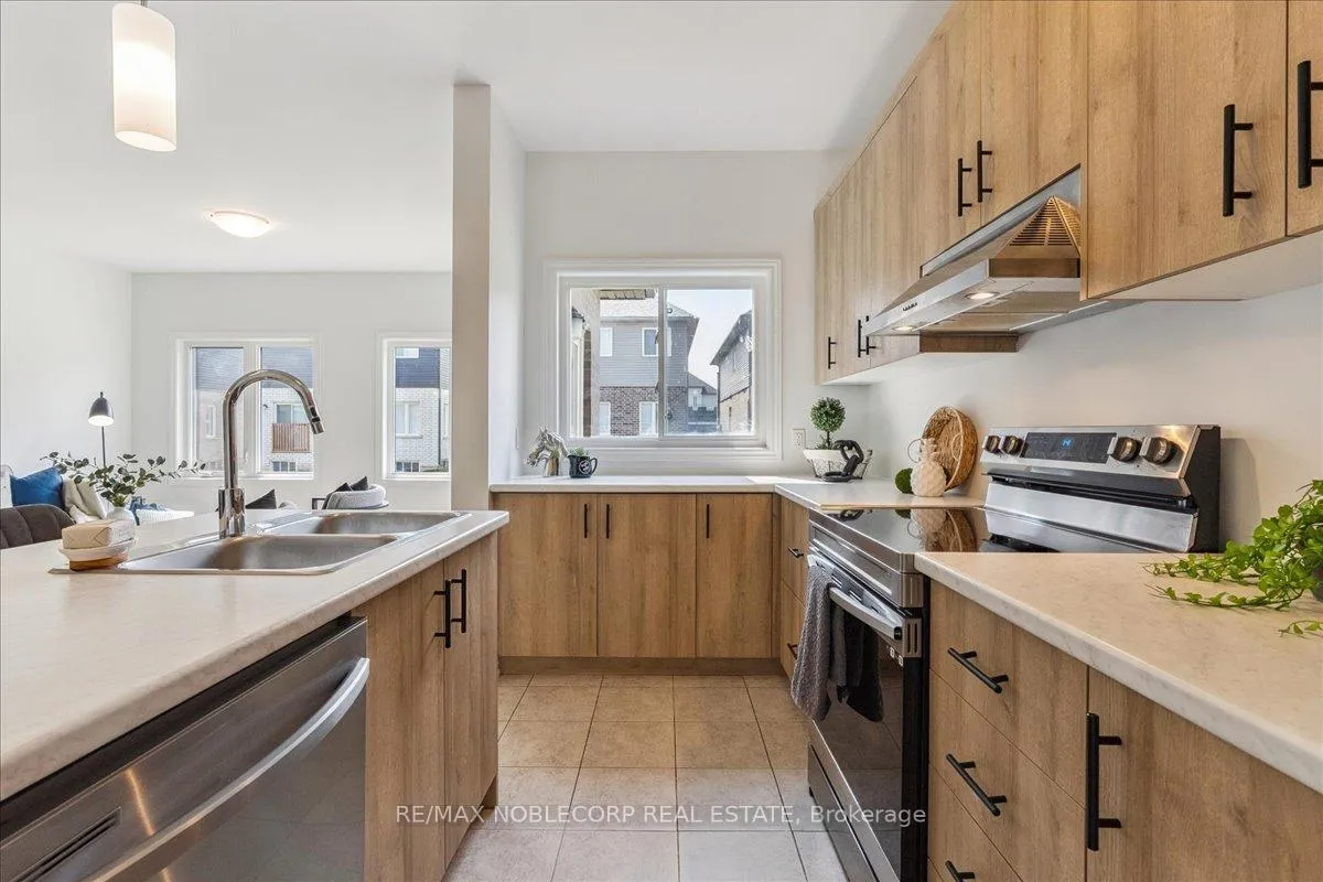 Photo 13 of 32 Bradley Avenue, Welland, Lincoln/Crowland — HOMEH
