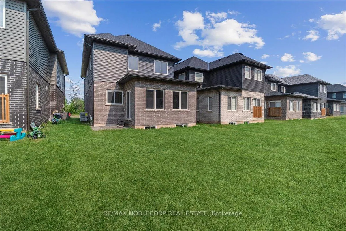 Photo 31 of 32 Bradley Avenue, Welland, Lincoln/Crowland — HOMEH