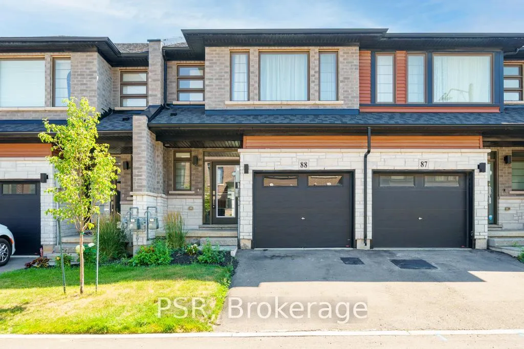 Photo 2 of Unit 88, 120 Court Drive, Brant, Paris — HOMEH