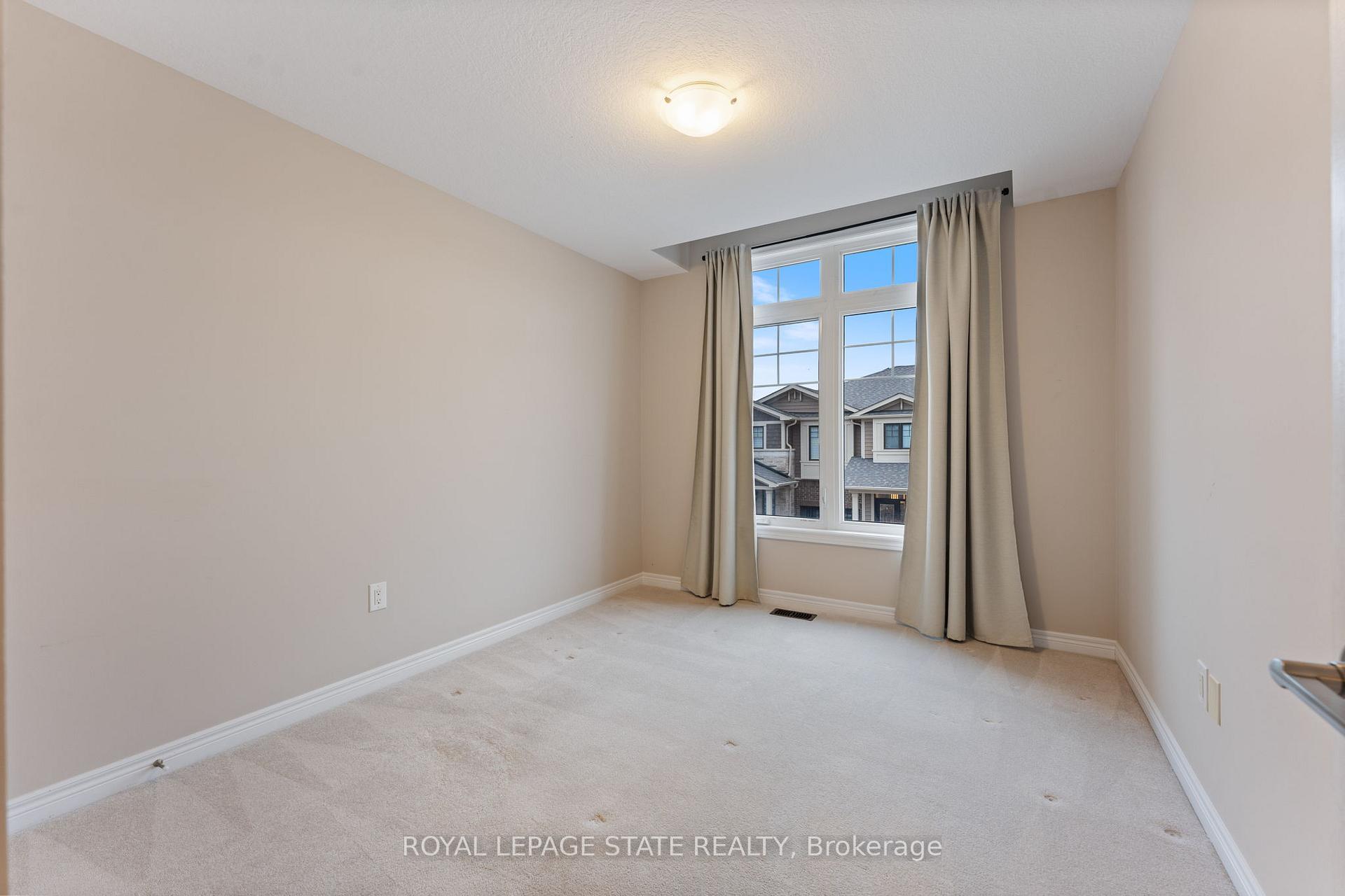 Photo 32 of 62 Waterview Lane, Grimsby, Grimsby Beach — HOMEH